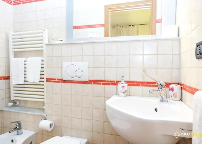 Гостьовий будинок Lia 3 *